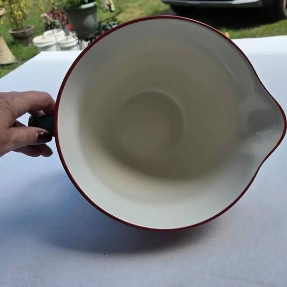 Pioneer Woman Vintage Geo pattern handled mixing bowl with pour spout